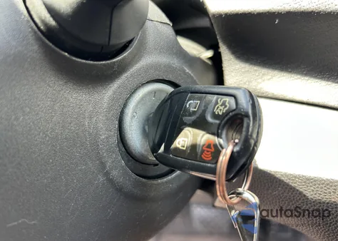 2015 Ford Fiesta Se из США, поврежденный, VIN 3FADP4EJ8FM167515